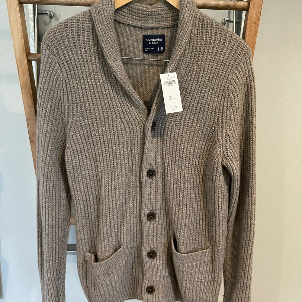 NWT Abercrombie Mens Cardigan